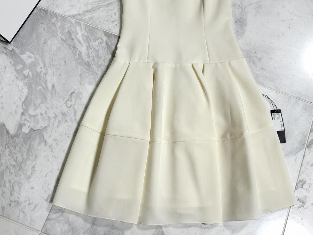 マルク未使用級★FOXEY/フォクシーマットストレッチグログラン 38