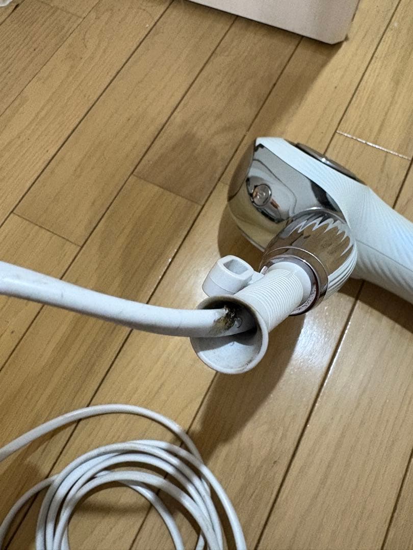 【早い者勝ち】ReFa ヘアドライヤー コード損傷あり