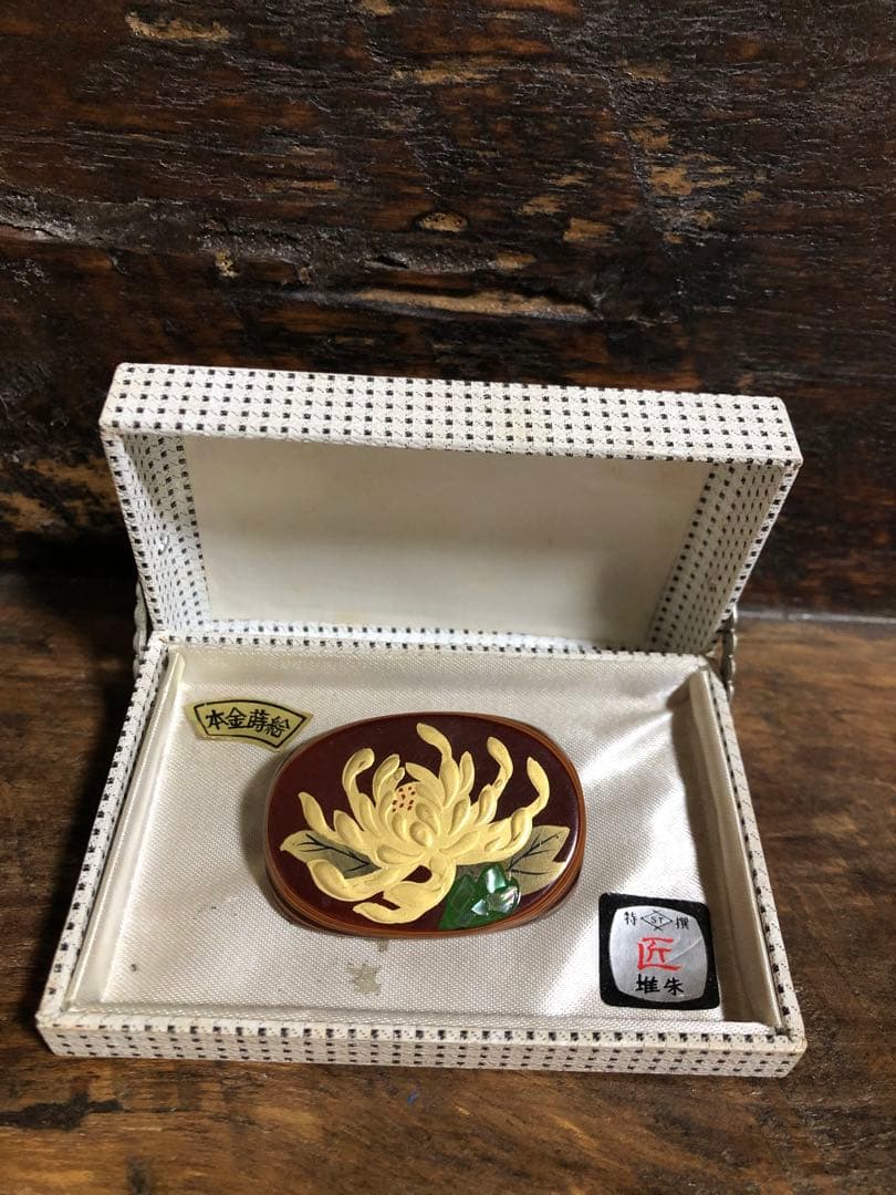 本金蒔絵　ブローチ