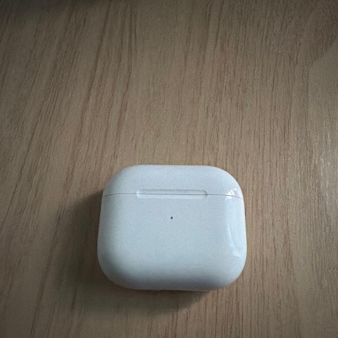 自分用で使っていたAppleのAirPods（第3世代）です。