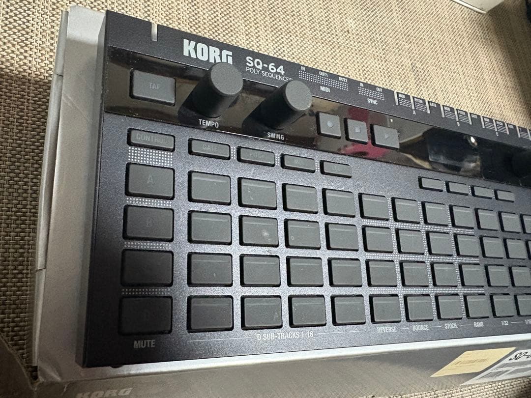 KORG シーケンサー　SQ-64