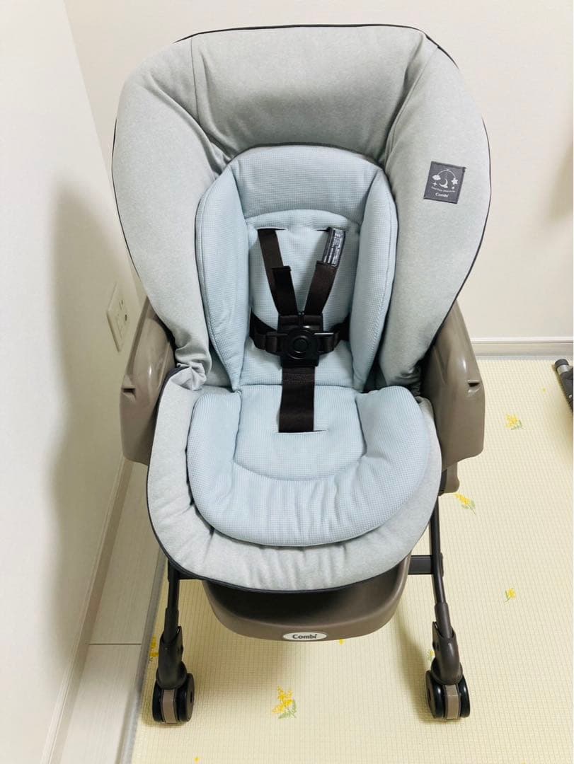 【極美品】Combi コンビ ネムリラ AUTO SWING 保証有ミントグレー