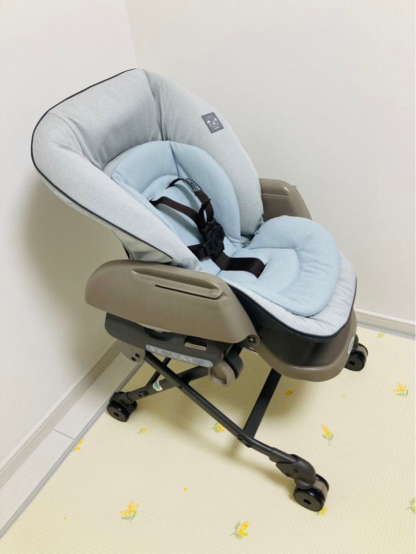 【極美品】Combi コンビ ネムリラ AUTO SWING 保証有ミントグレー