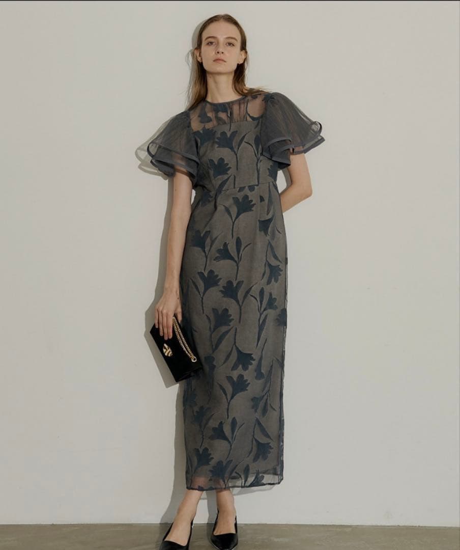 値下げ・サーキュラースリーブフラワードレス niana LE’RURE Mサイズ