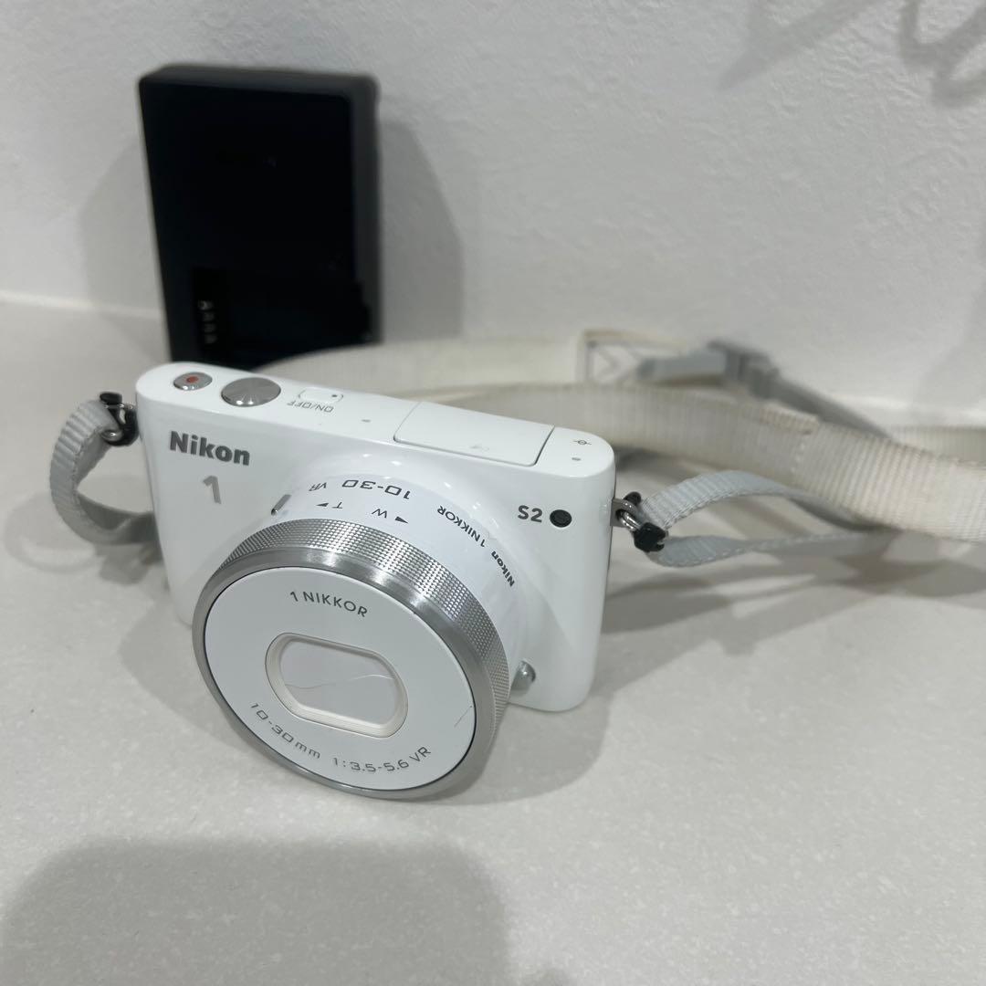デジタルカメラ Nikon 1 S2