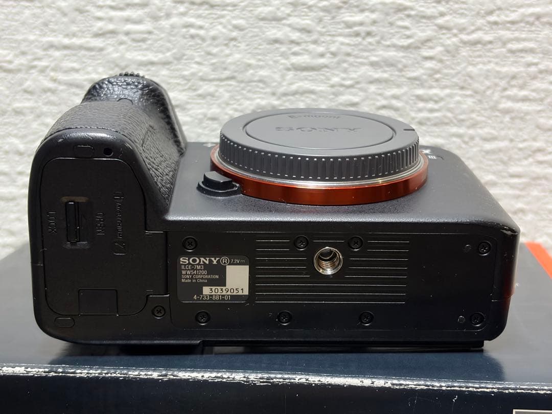 SONY α7 III ボディ ミラーレス一眼カメラ【ILCE-7M3】