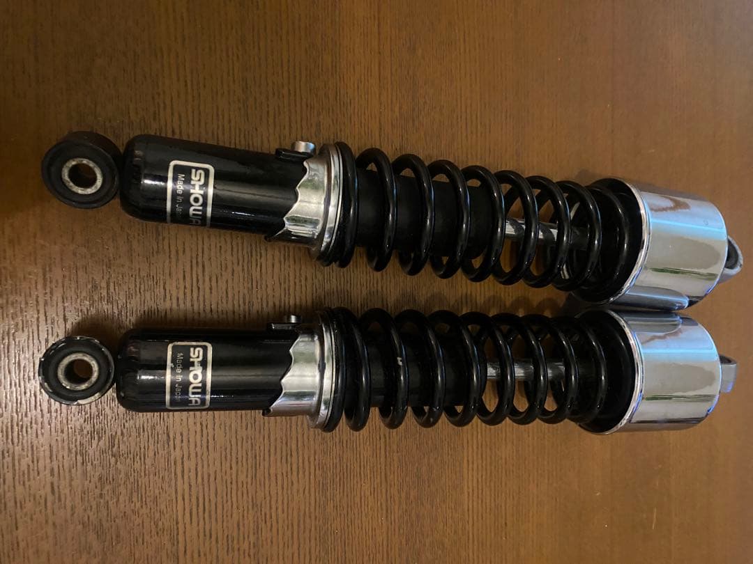 Z400FX取外し　SHOWA リアサスペンション　リアサス