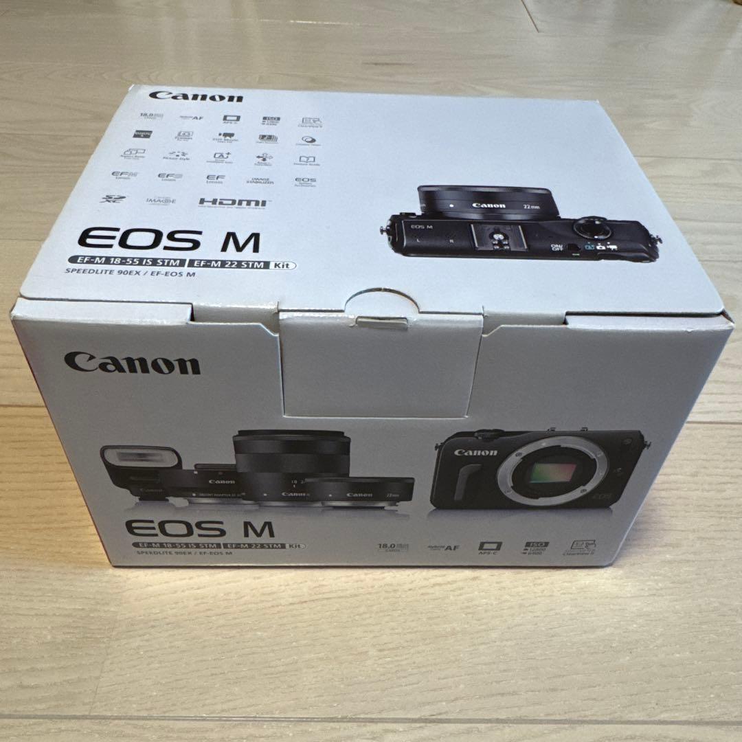 【極美品】Canon EOS M ダブルレンズキット　ベイブルー　おまけ付