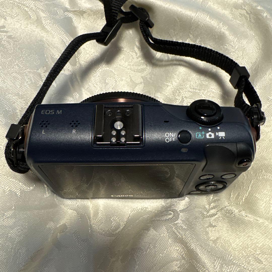 【極美品】Canon EOS M ダブルレンズキット　ベイブルー　おまけ付