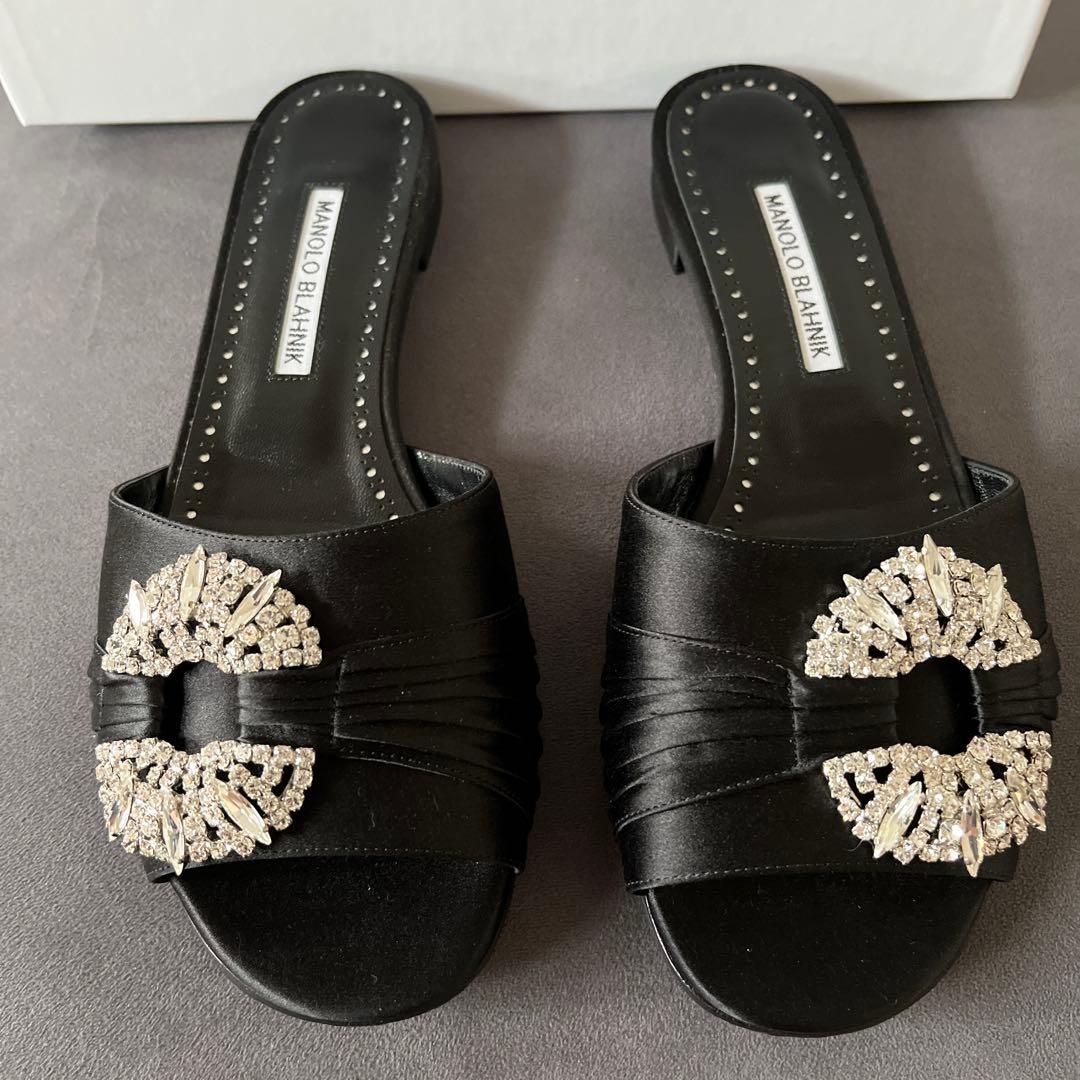 Manolo Blahnik 黒 サテン サンダル