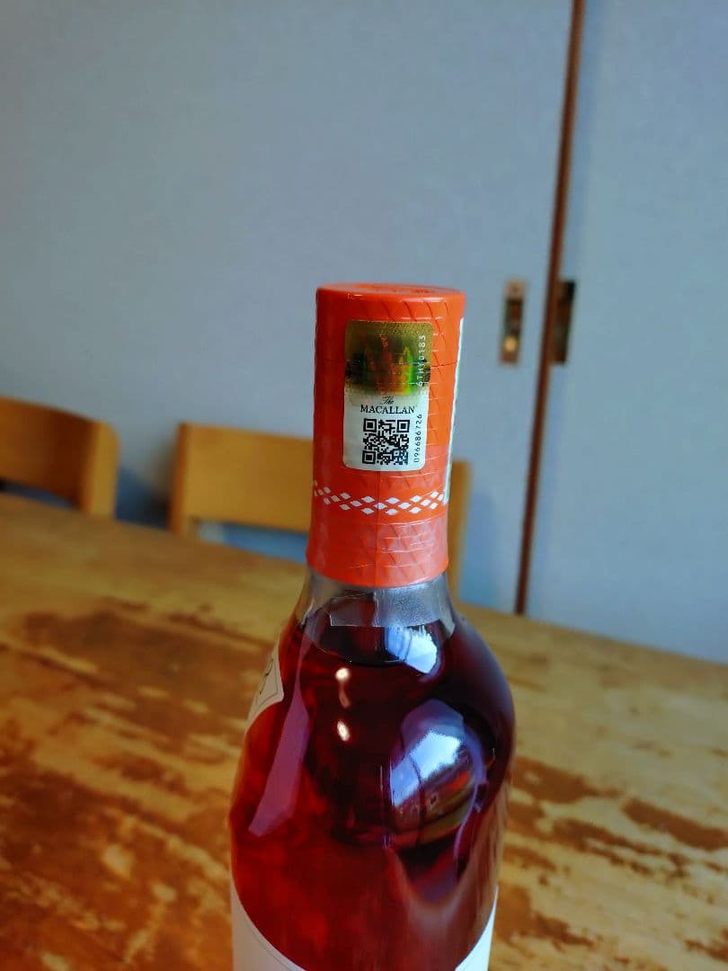 マッカラン１８年、カラーコレクション