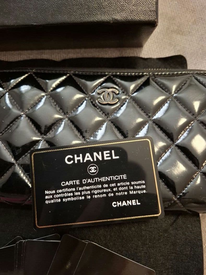 (*)様 ・シャネル ブリリアント ラウンドファスナー 付属品完備 正規品 CH