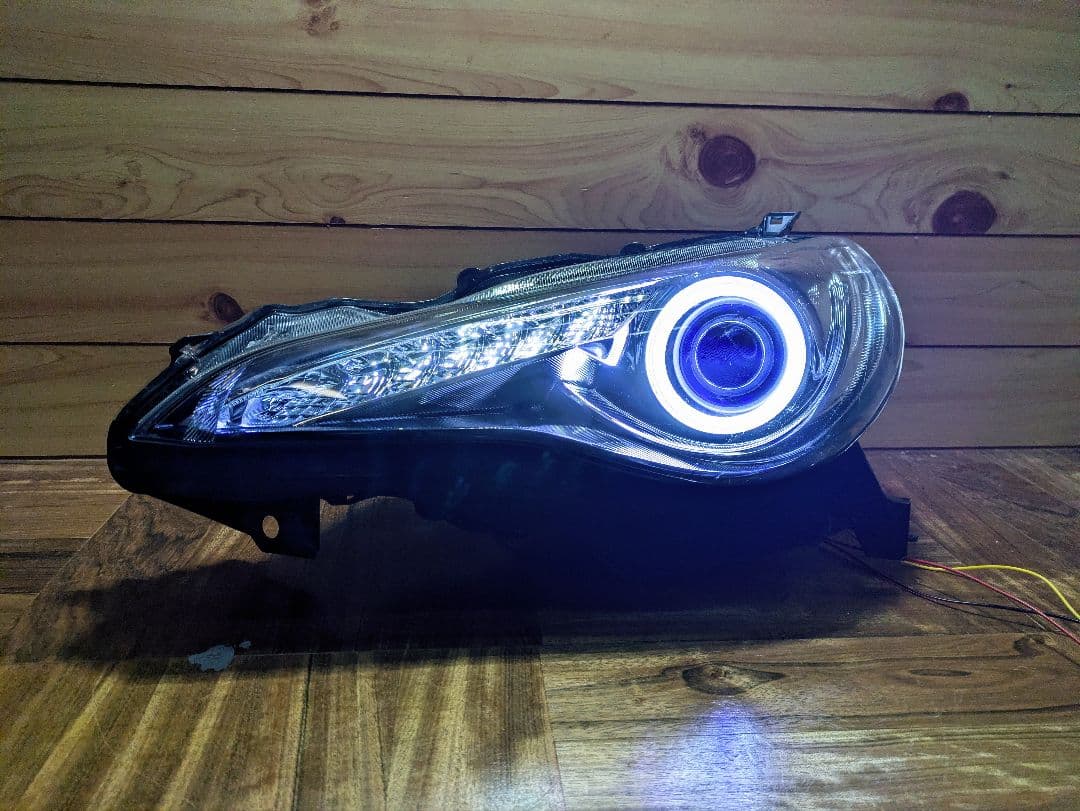 ゆ 86 ZN6 イカリング シーケンシャル ヘッドライト 黄ばみ無し