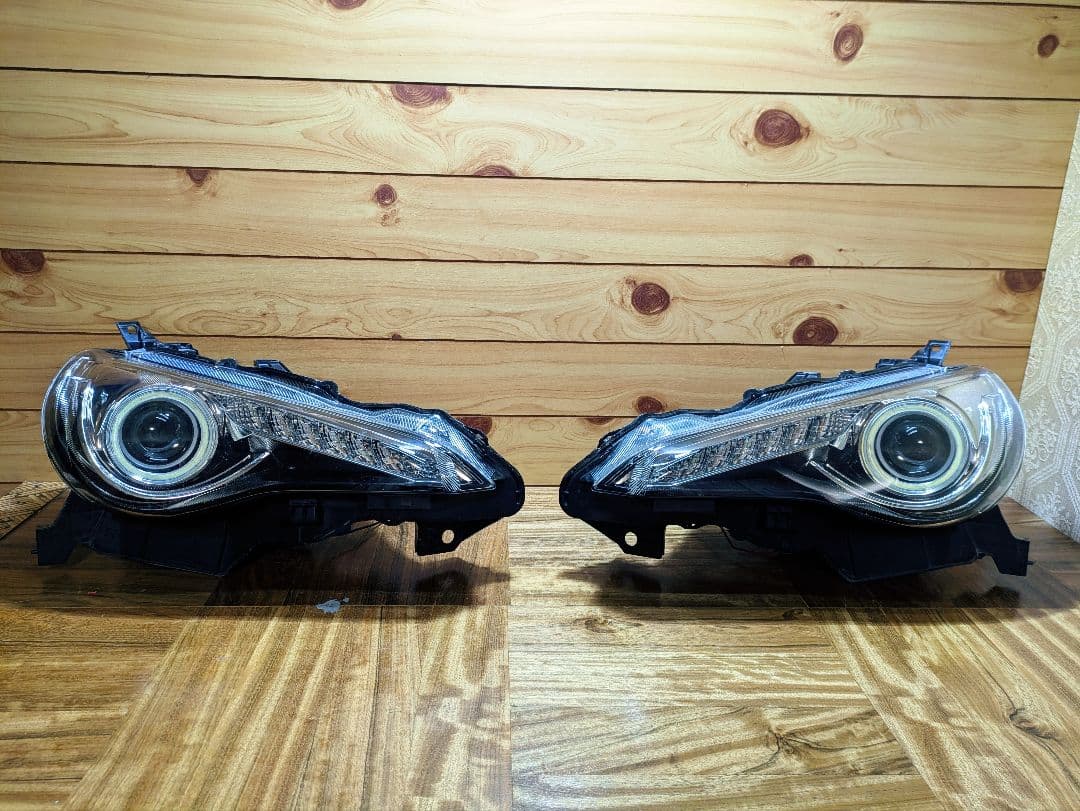 ゆ 86 ZN6 イカリング シーケンシャル ヘッドライト 黄ばみ無し