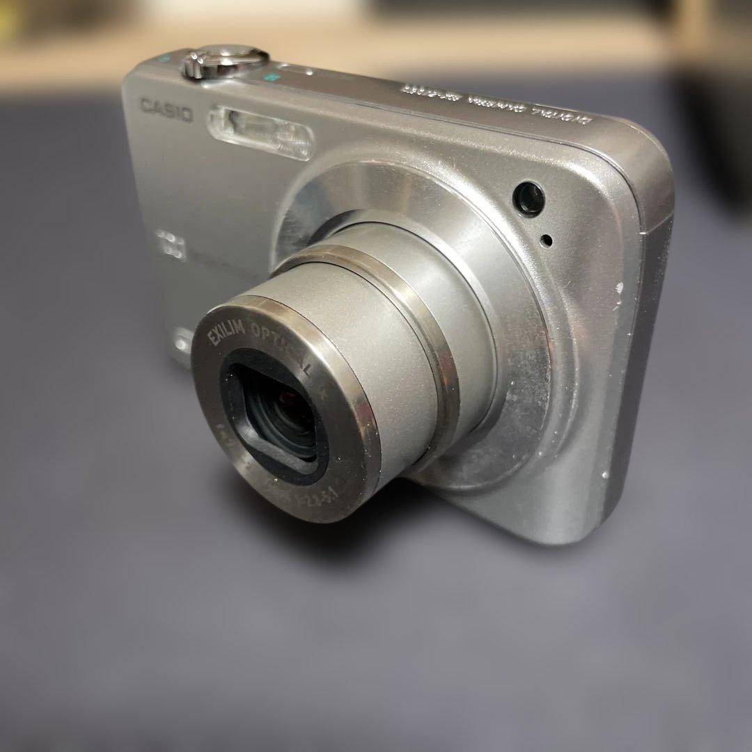 Casio EXILIM EX-Z1050 コンパクトデジタルカメラ