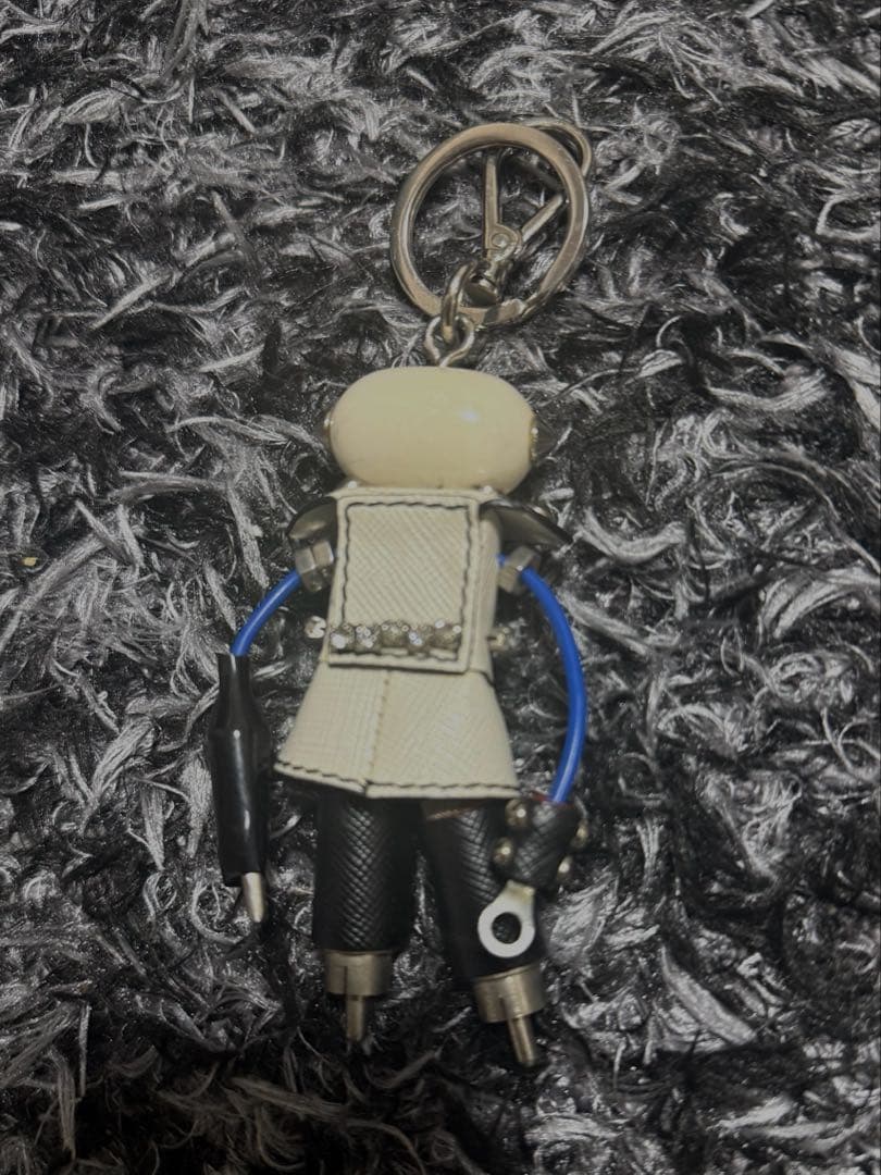 PRADA ロボット型キーホルダー「ナンシー」