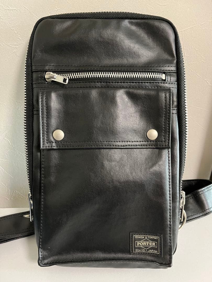 PORTER ブラックレザー ショルダーバッグ 現在庫無くなり次第廃盤確定