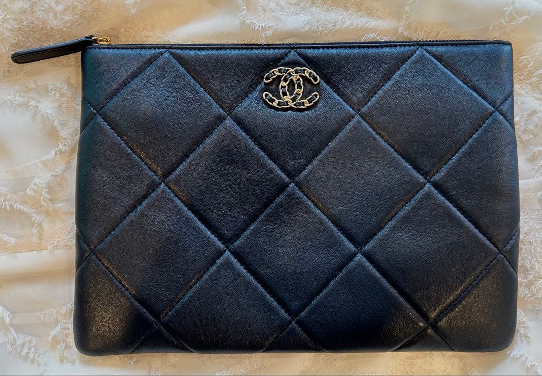 【CHANEL】キルティング クラッチバッグ