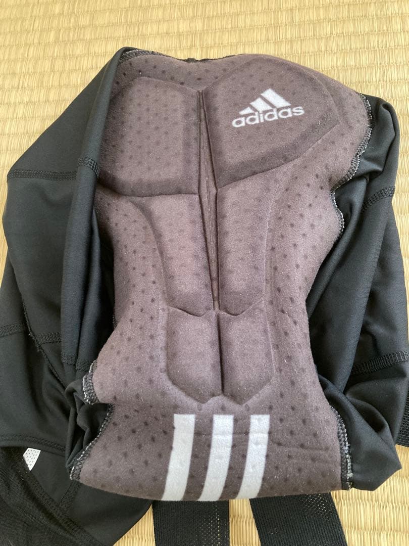 【最終値下げ】adidas ビブタイツ Lサイズ ＆未使用品ジレ