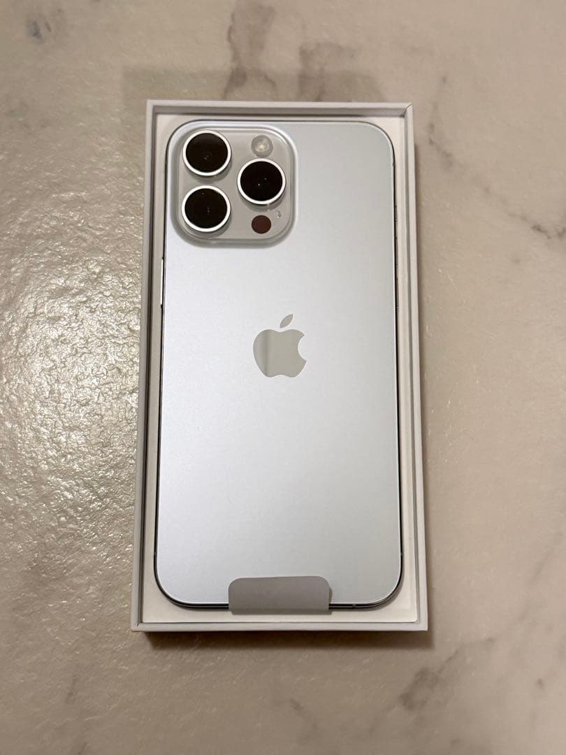 ★新品★iPhone 15 Pro Max ホワイト