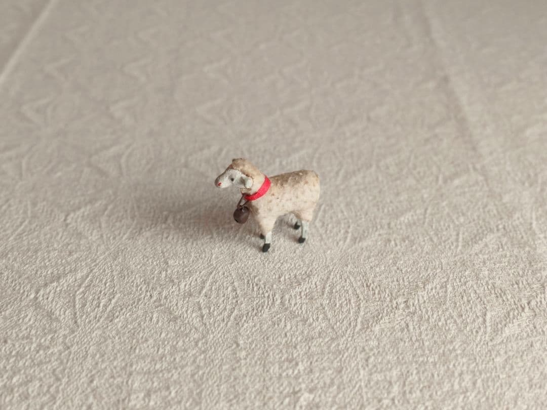 【Daisyさま】antique sheep ✵ *クリスマスの 羊さん (s)