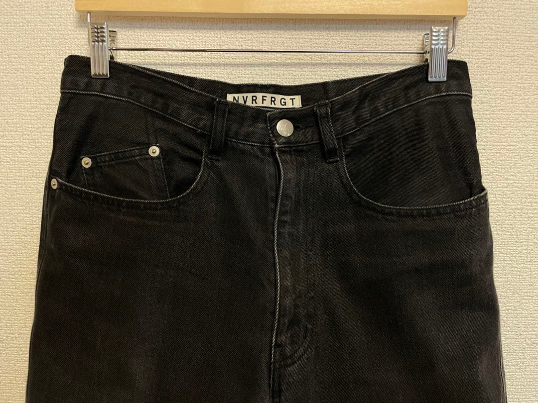 パンツ NVRFRGT 3D Twisted Wide Leg Jeans