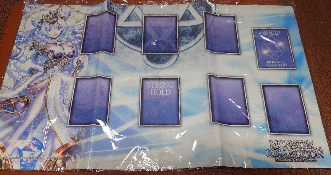 モンスターコレクションTCG「雪の女王ゼノビア」ラバー製プレイマット