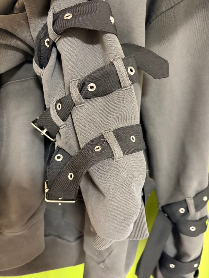 ディムモアール DIMREM 超ハトメファーフード パーカー グレー