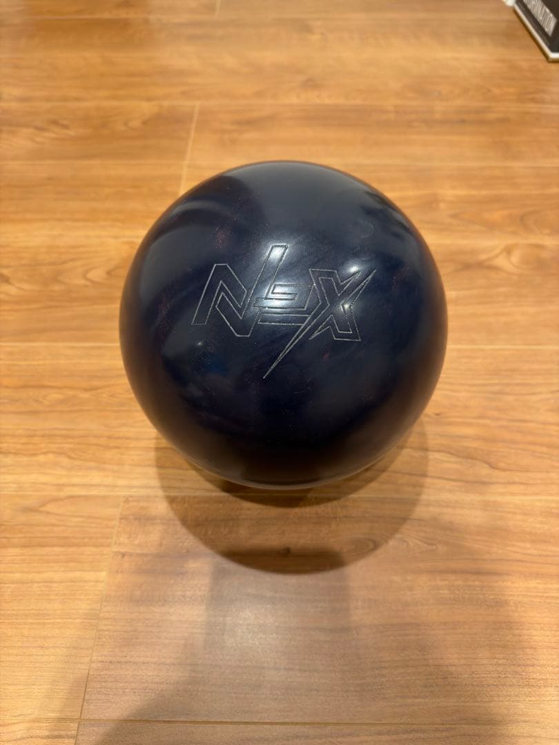 ボウリングボール　フィジックスブラックアウト　15ポンド
