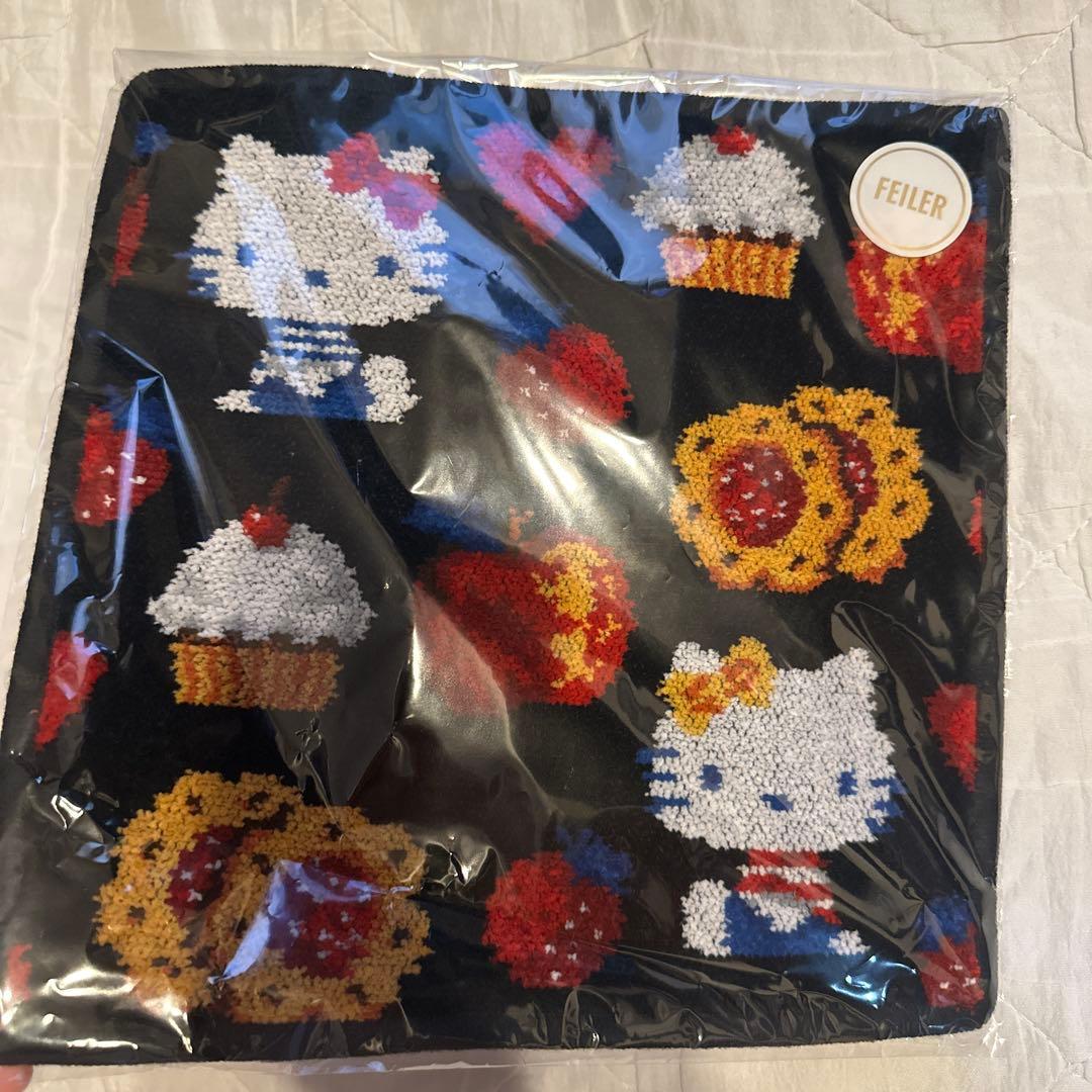 ハローキティ×フェイラーコラボハンカチ