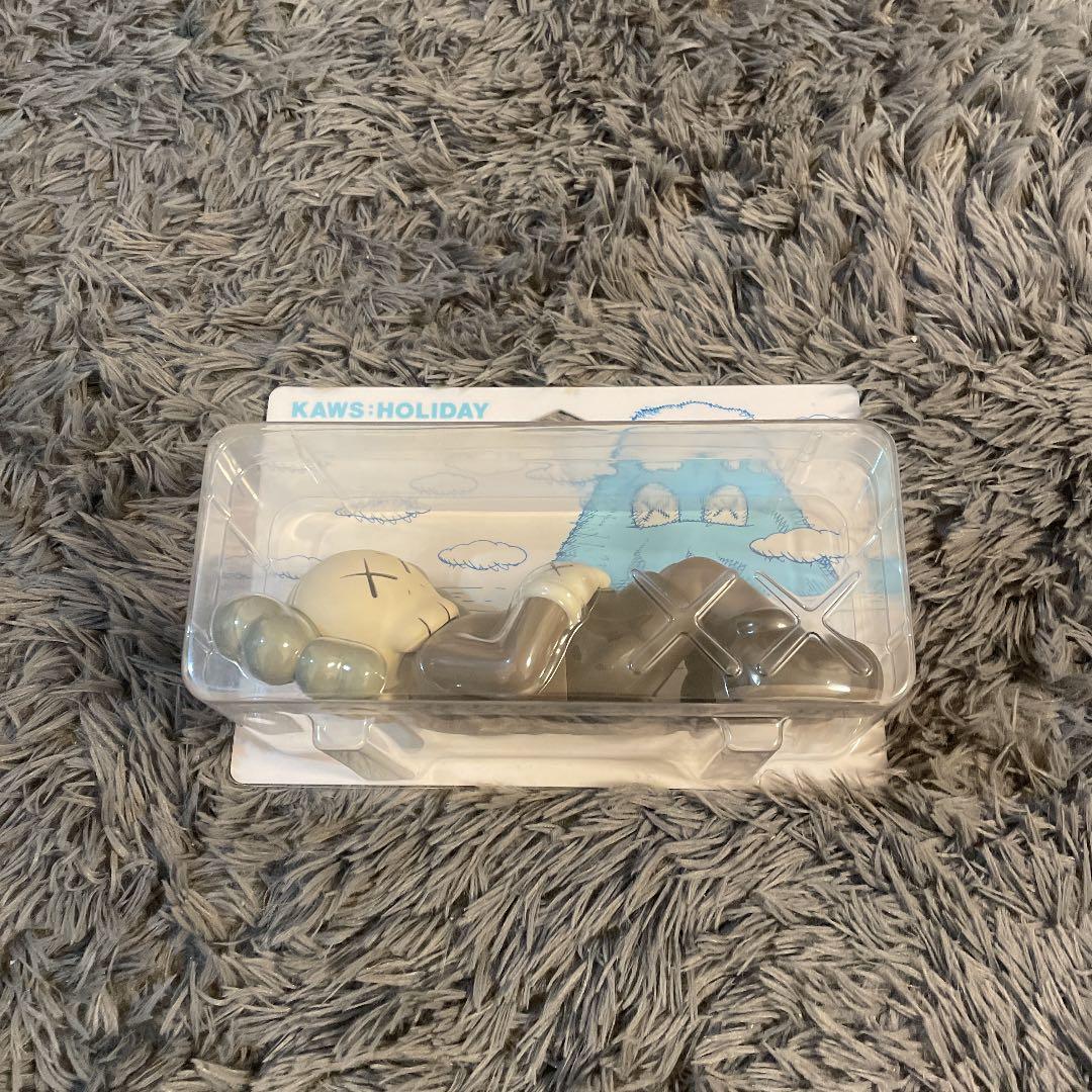 イヤホン KAWS:HOLIDAY