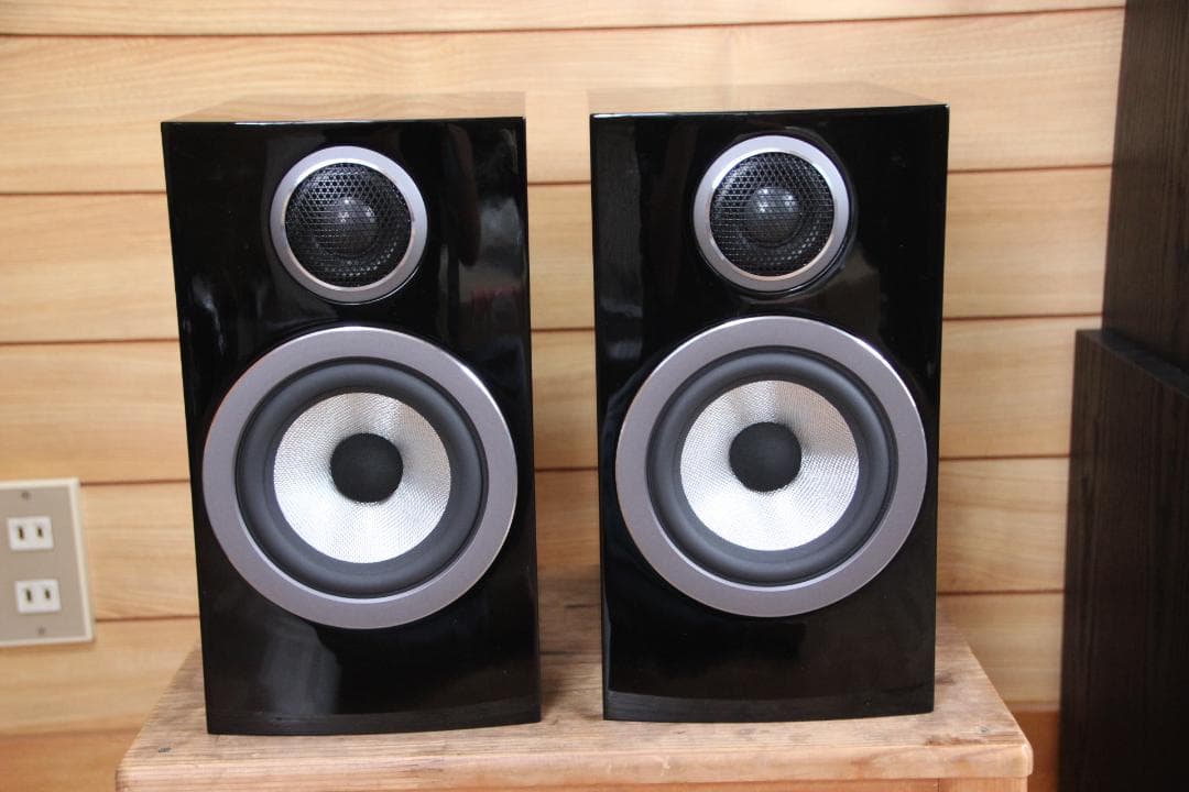 Bowers & Wilkins 707 S3 グロスブラック