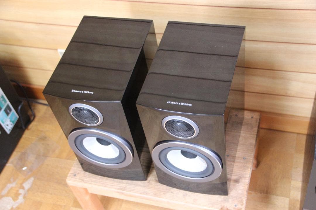 Bowers & Wilkins 707 S3 グロスブラック