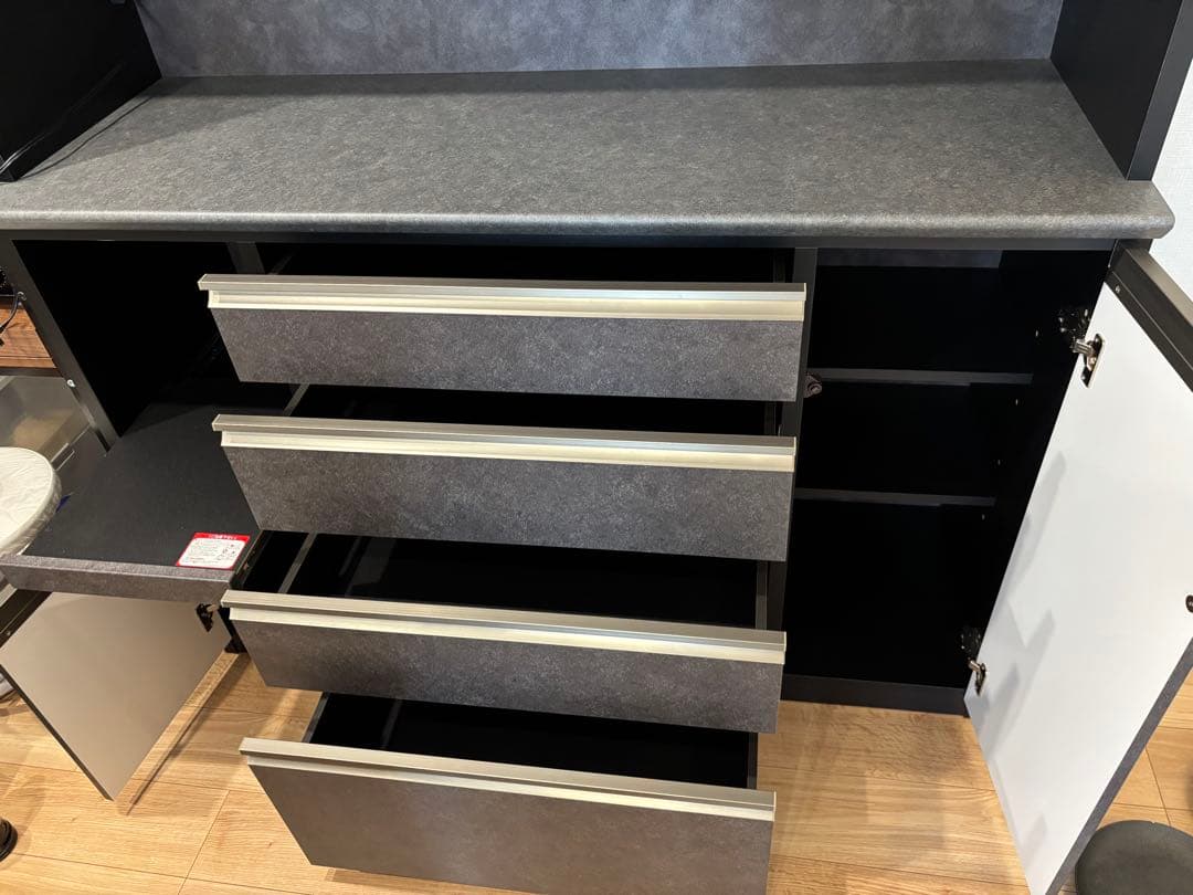 【ニトリ販売定価159,900円　送料持ち】 キッチンボード　高級セラミック