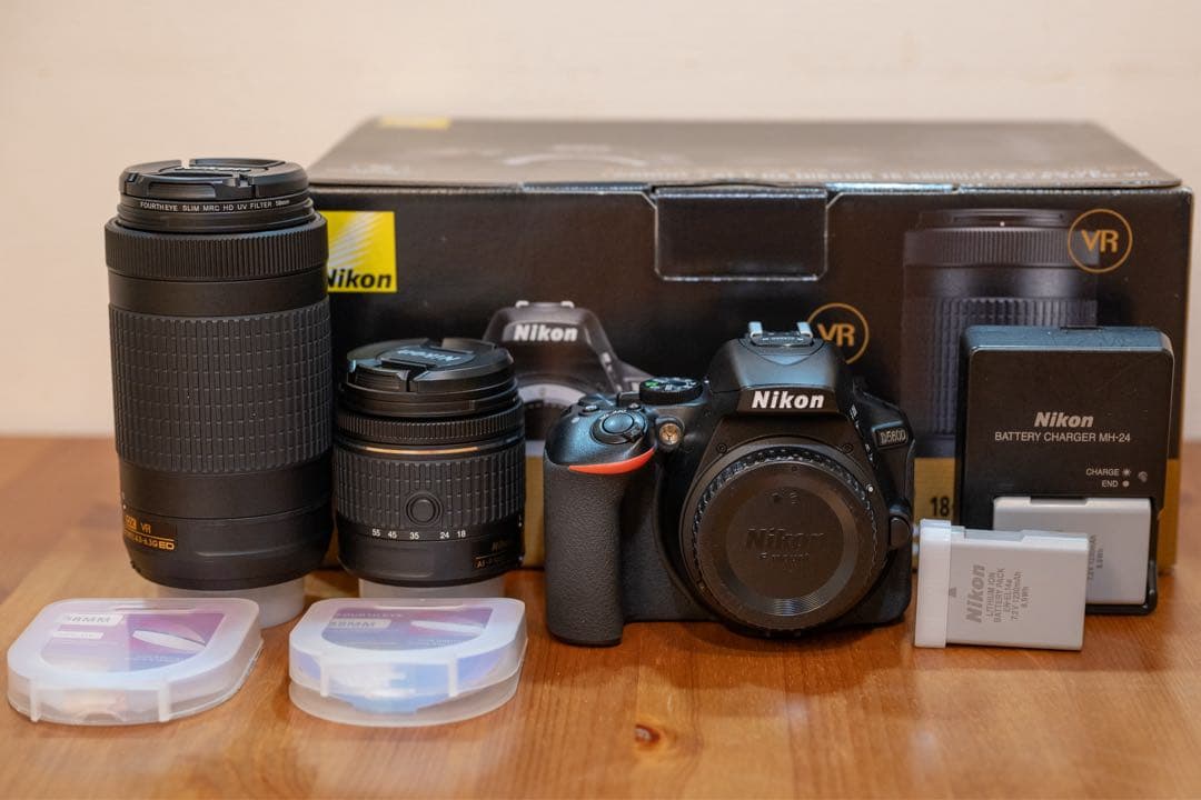 Nikon D5600 ダブルズームレンズキット レンズフィルター付