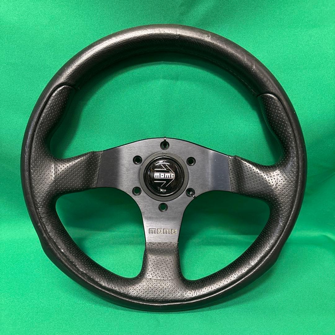 MOMO ステアリング 30パイ 希少サイズ
