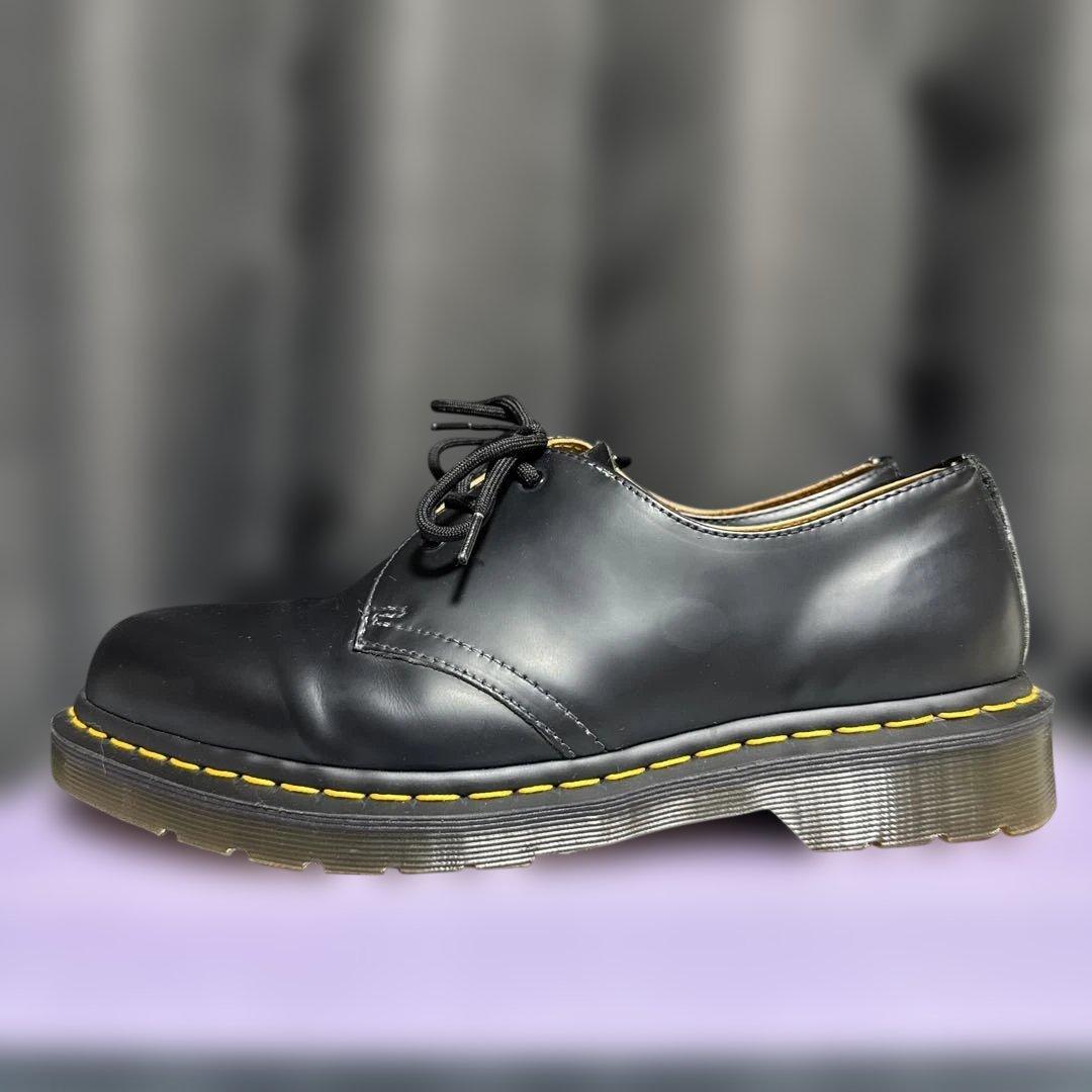 Dr. Martens 3ホール