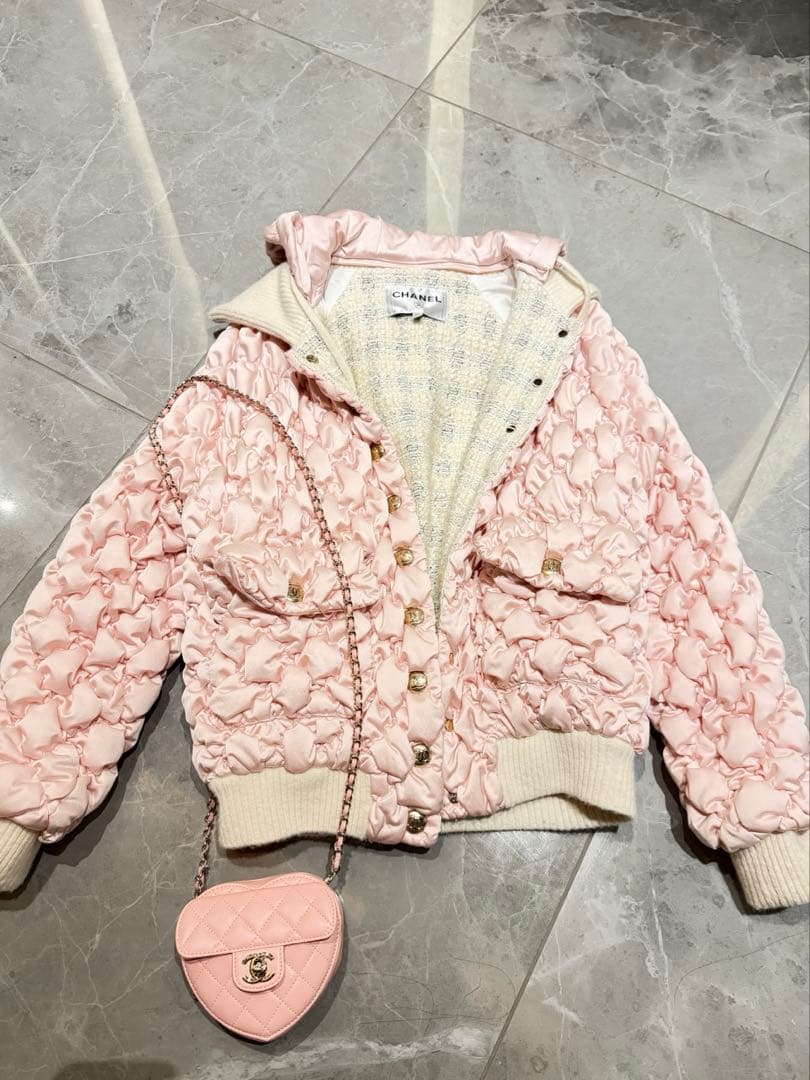 CHANEL フリルデザイン ピンクジャケット　ツイード