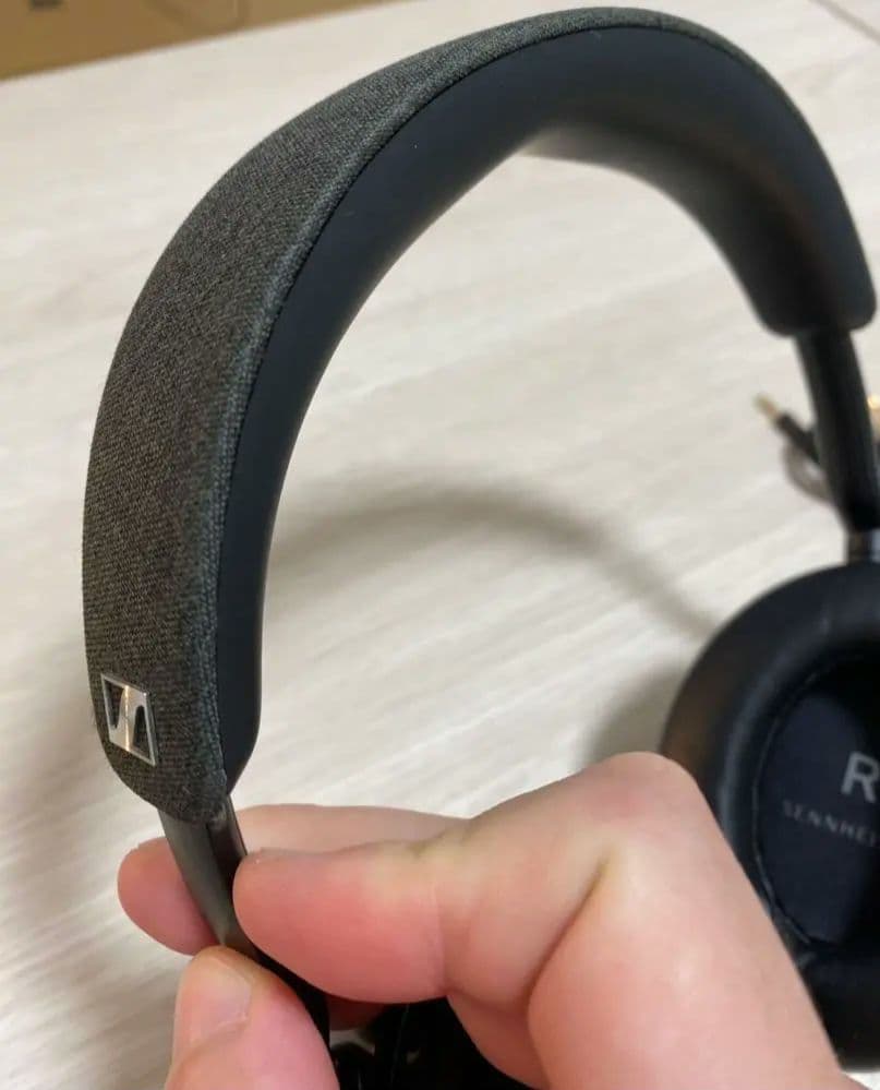 ゼンハイザーMOMENTUM 4 Wireless