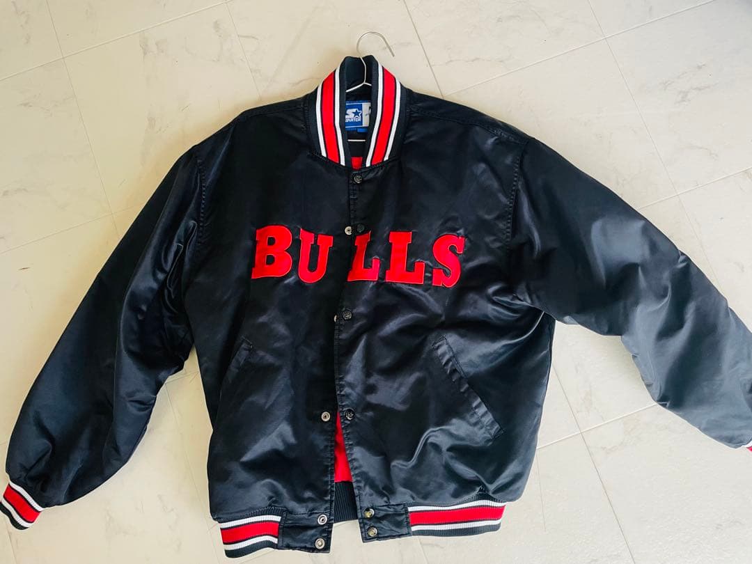 シカゴ・ブルズ　スタジャン　L size