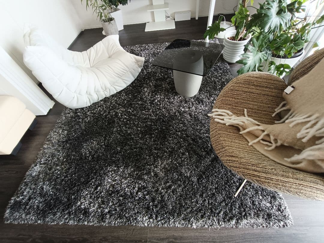 プレーベル　重厚なシャギーラグ 　約250cm x 200cm