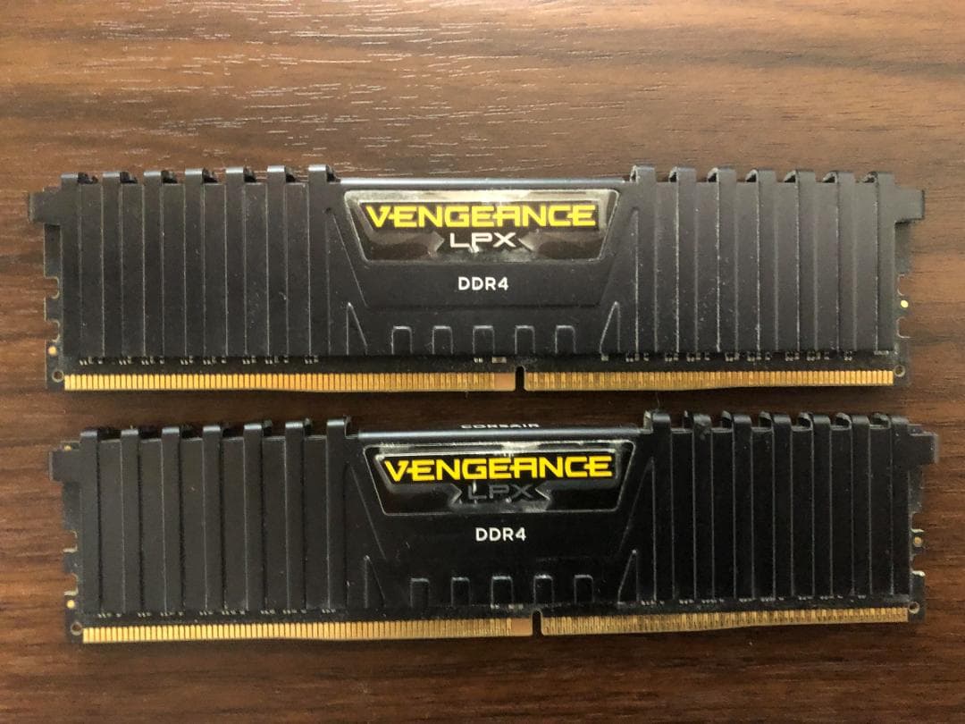 CORSAIR DDR4 16GB(8GB×2)