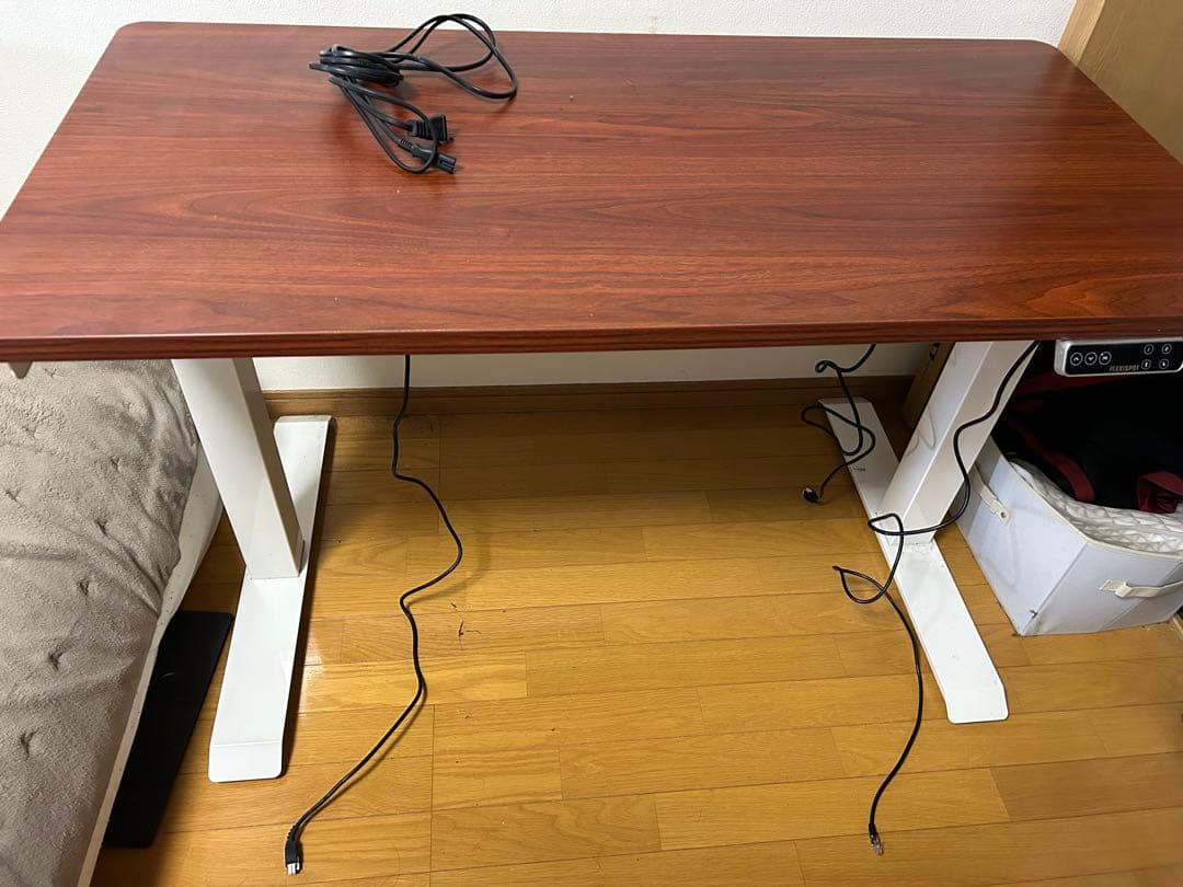 電動昇降式デスク　フレキシスポットe7