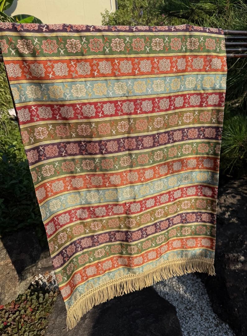 龍村美術織物　美しいテーブルクロス•タペストリー　絹（シルク）100%