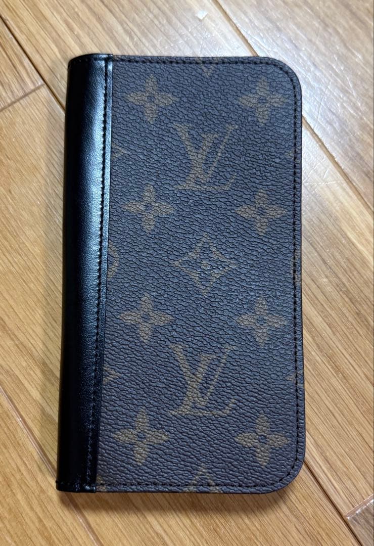 ✧*。美品 ✧*。Louis Vuitton iPhone16pro手帳型ケース