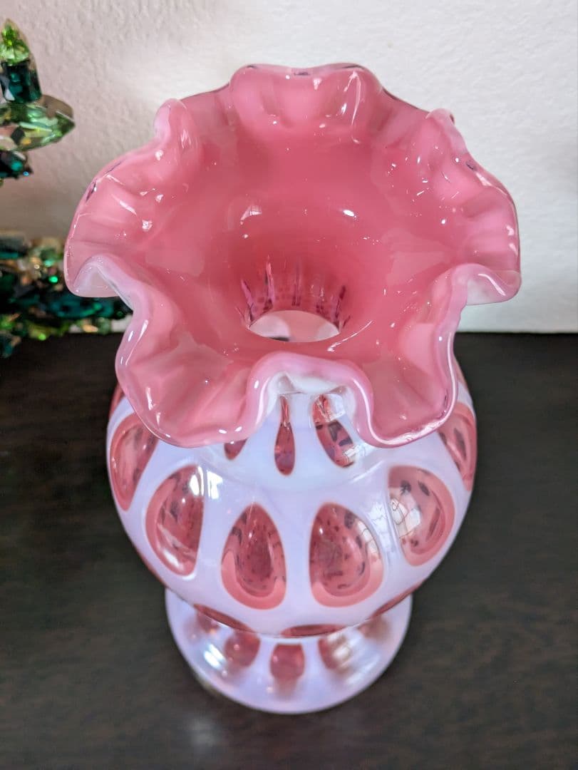 フェントン ドット ピンクガラス フリル付きフラワーベース