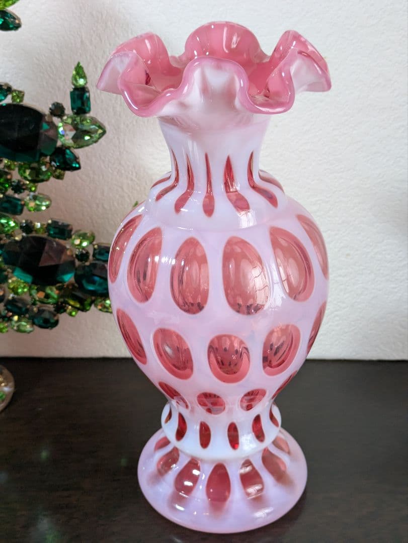 フェントン ドット ピンクガラス フリル付きフラワーベース