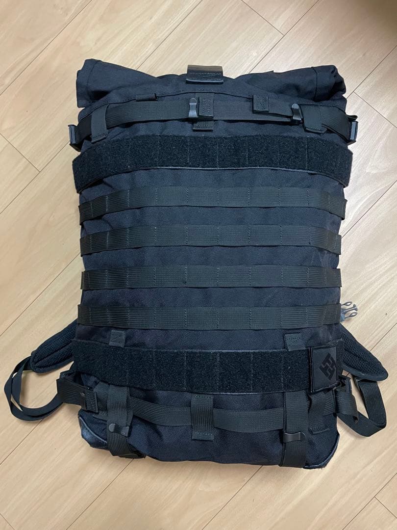 RESISTANT BAGS ULTIMATE メッセンジャーバッグ