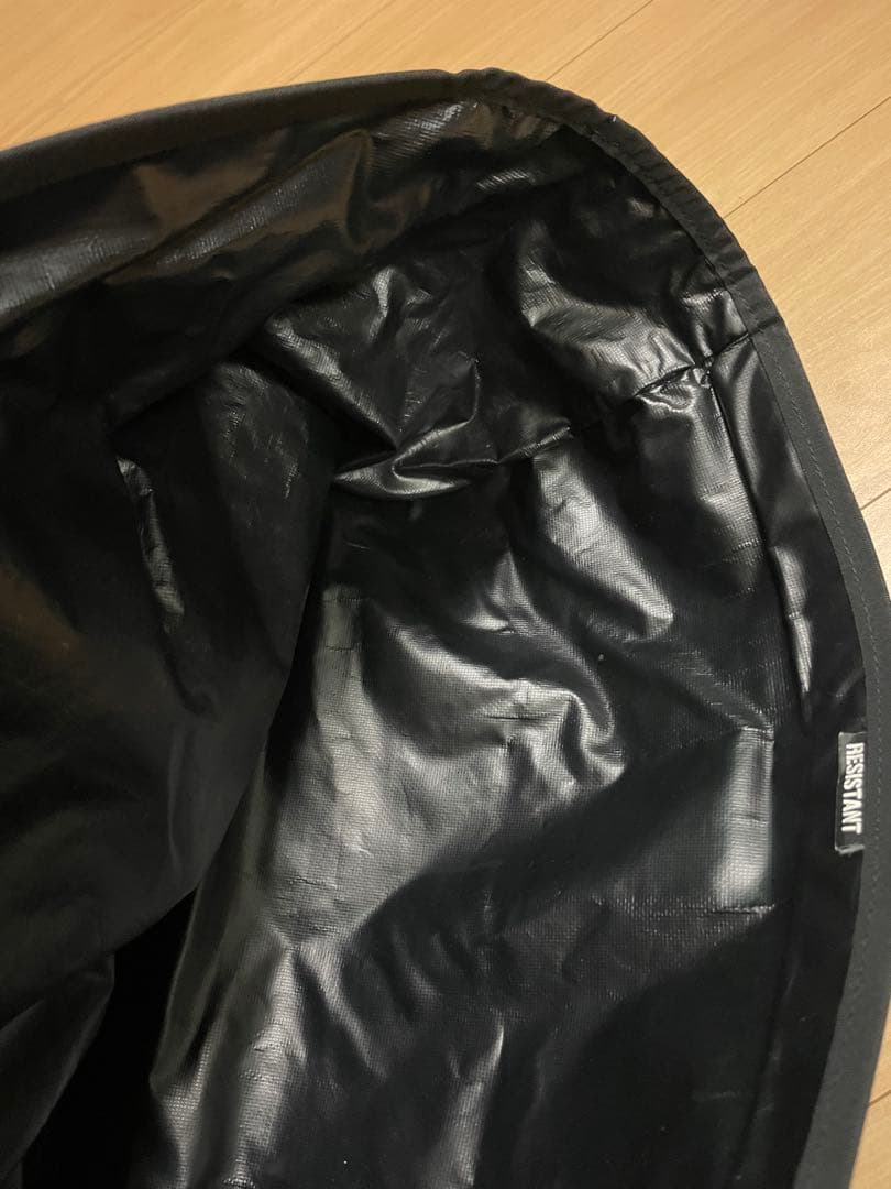 RESISTANT BAGS ULTIMATE メッセンジャーバッグ