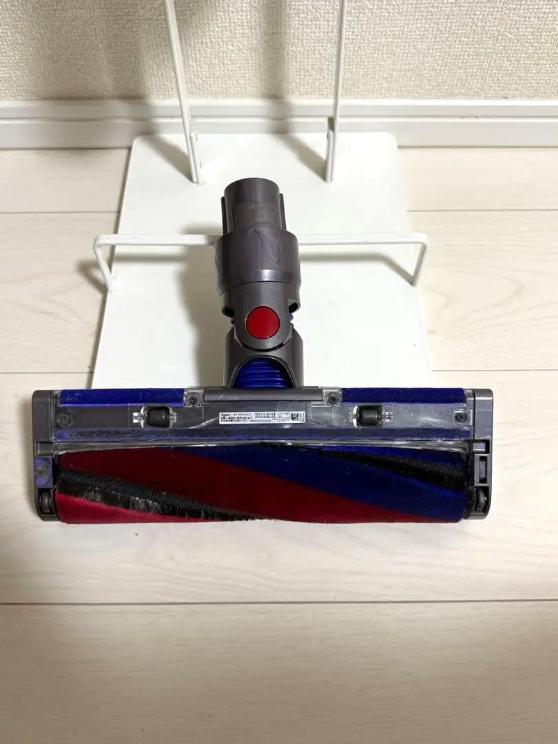 ダイソン Dyson V8 Slim Fluffy SV10KSLM 台座付き